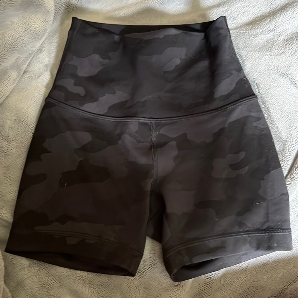 USED lululemon shorts, size 0 in womens, black and grey camo, tight/biker shorts